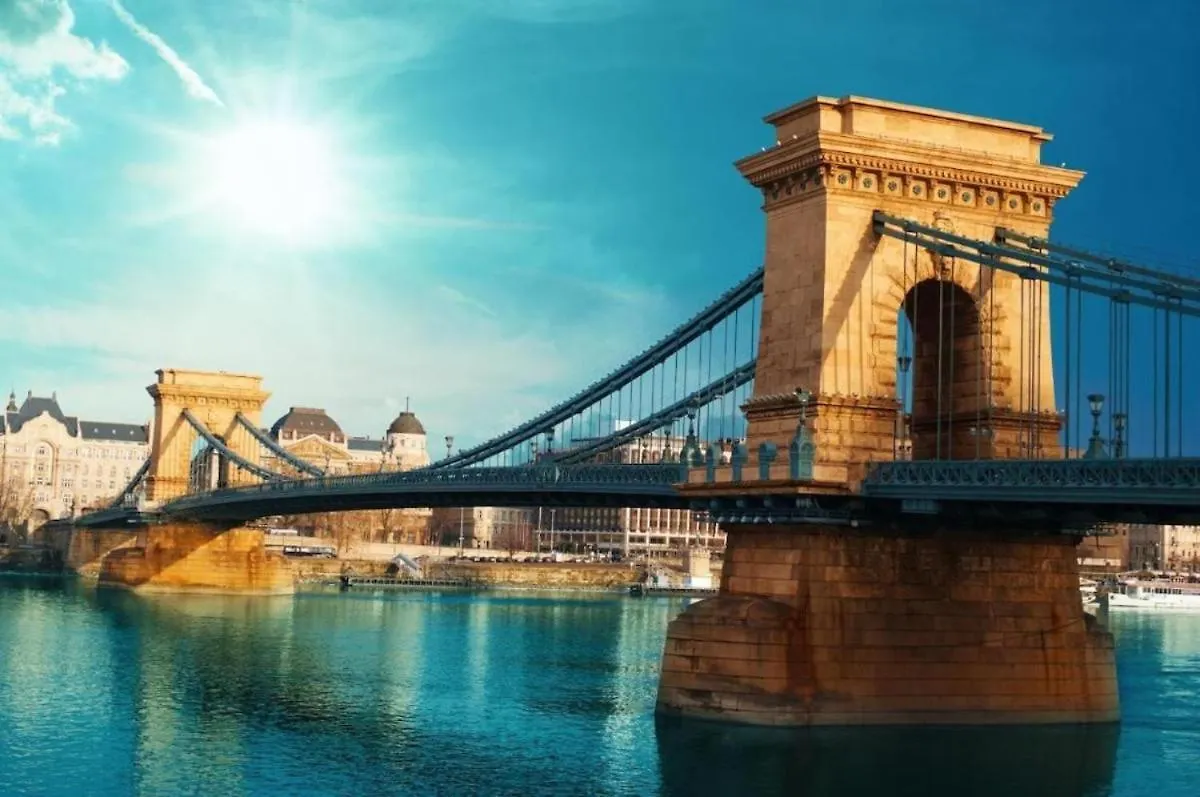 Heart Of Downtown Budapest Luxury Condo, Private Spa, Home Cinema, Patio Hungria